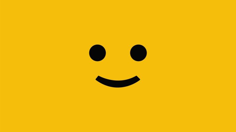Yellow_square_happy_smiley_wikiemedia
